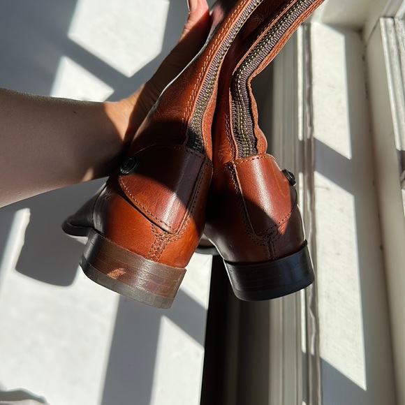 Frye Melissa button back zip tall leather riding boots size 6B - Picture 11 of 11